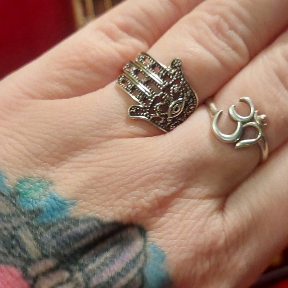 Ornate Hamsa Hand Solid Sterling Silver Ring - Picture 2 of 7